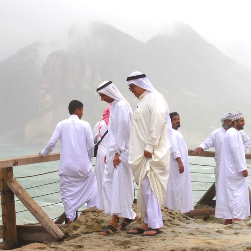 Men's White Kandura — Emirati Cut